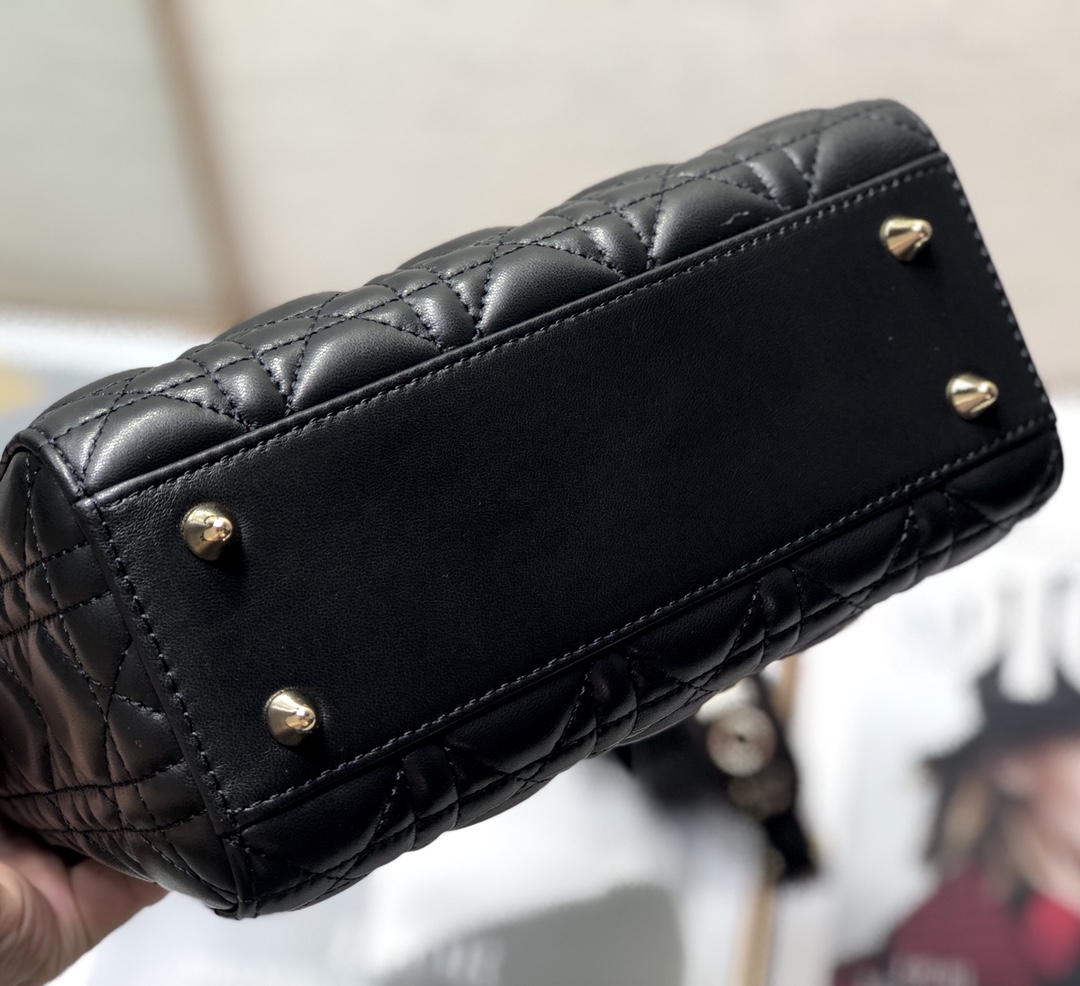 Dior Medium Lady Dior Bag Black Patent Cannage Calfskin M0565OWCB_M900