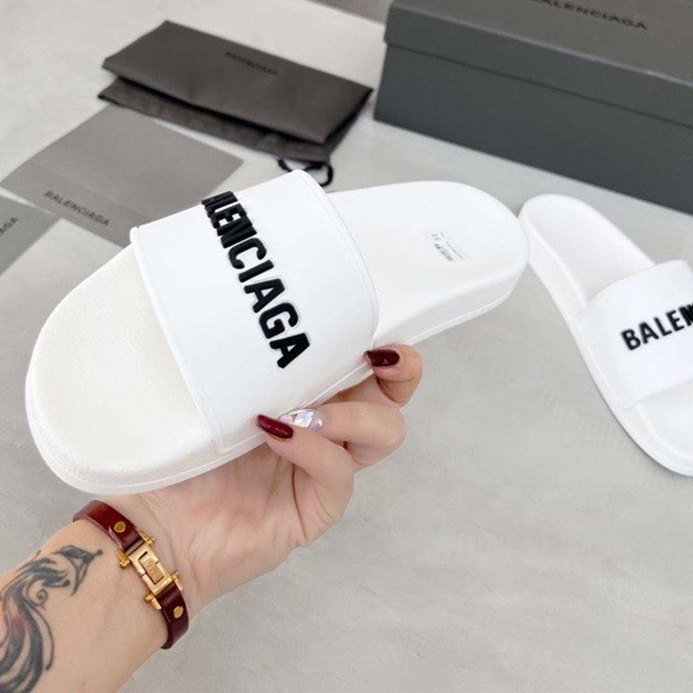 Balenciaga  Fashionable Flat Sandals Slide Sandal