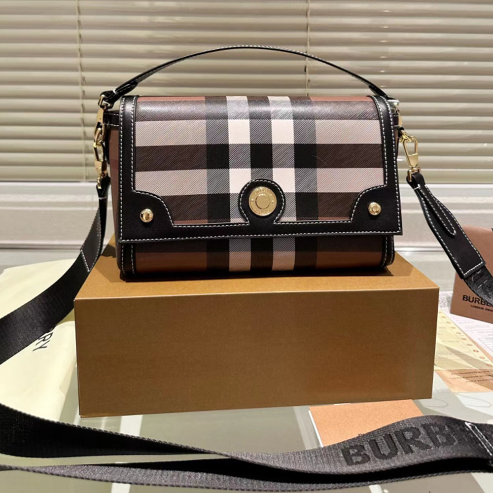 Burberry Flip Magnetic Buckle Bag