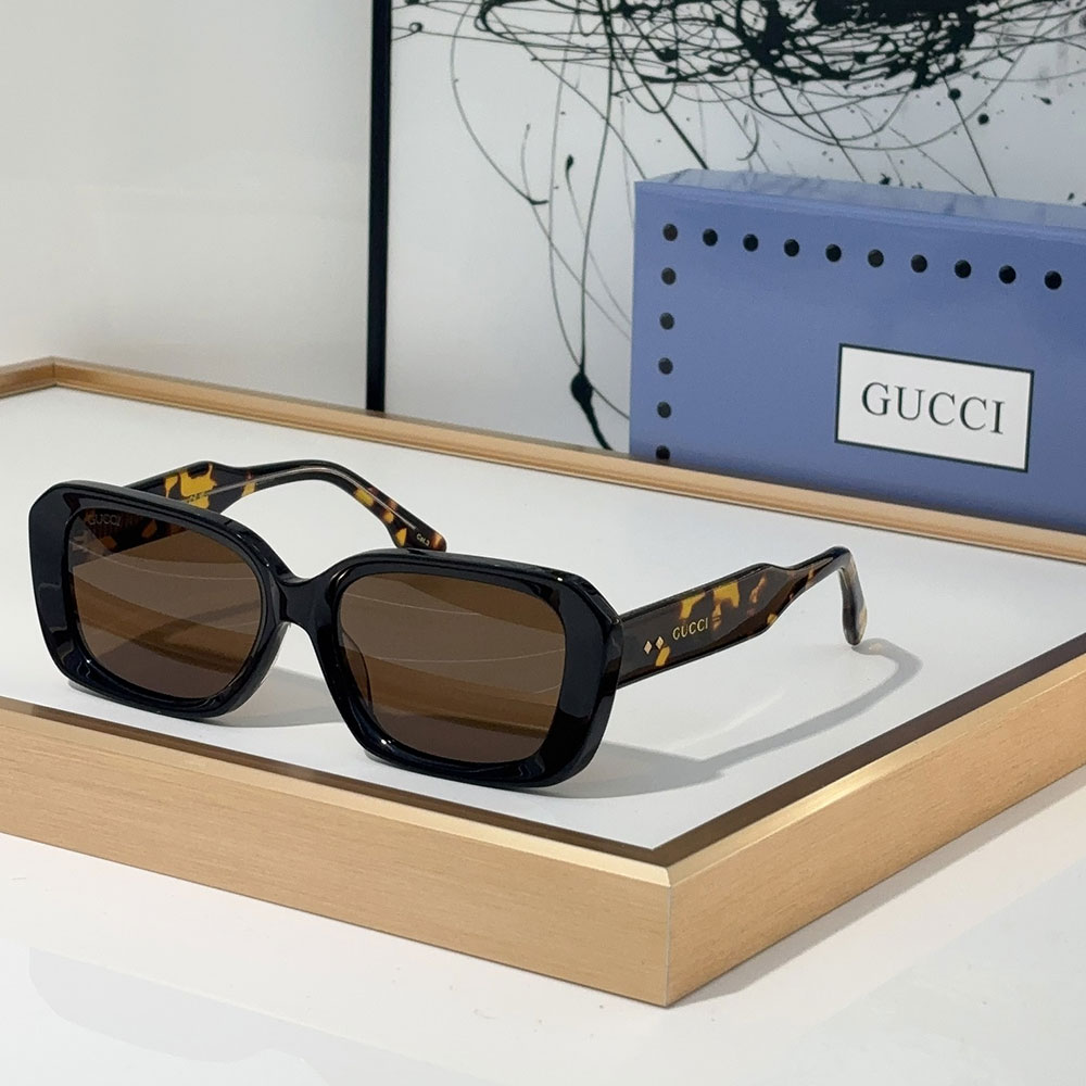Gucci  Fashion mirror leg Logo  sunglasses