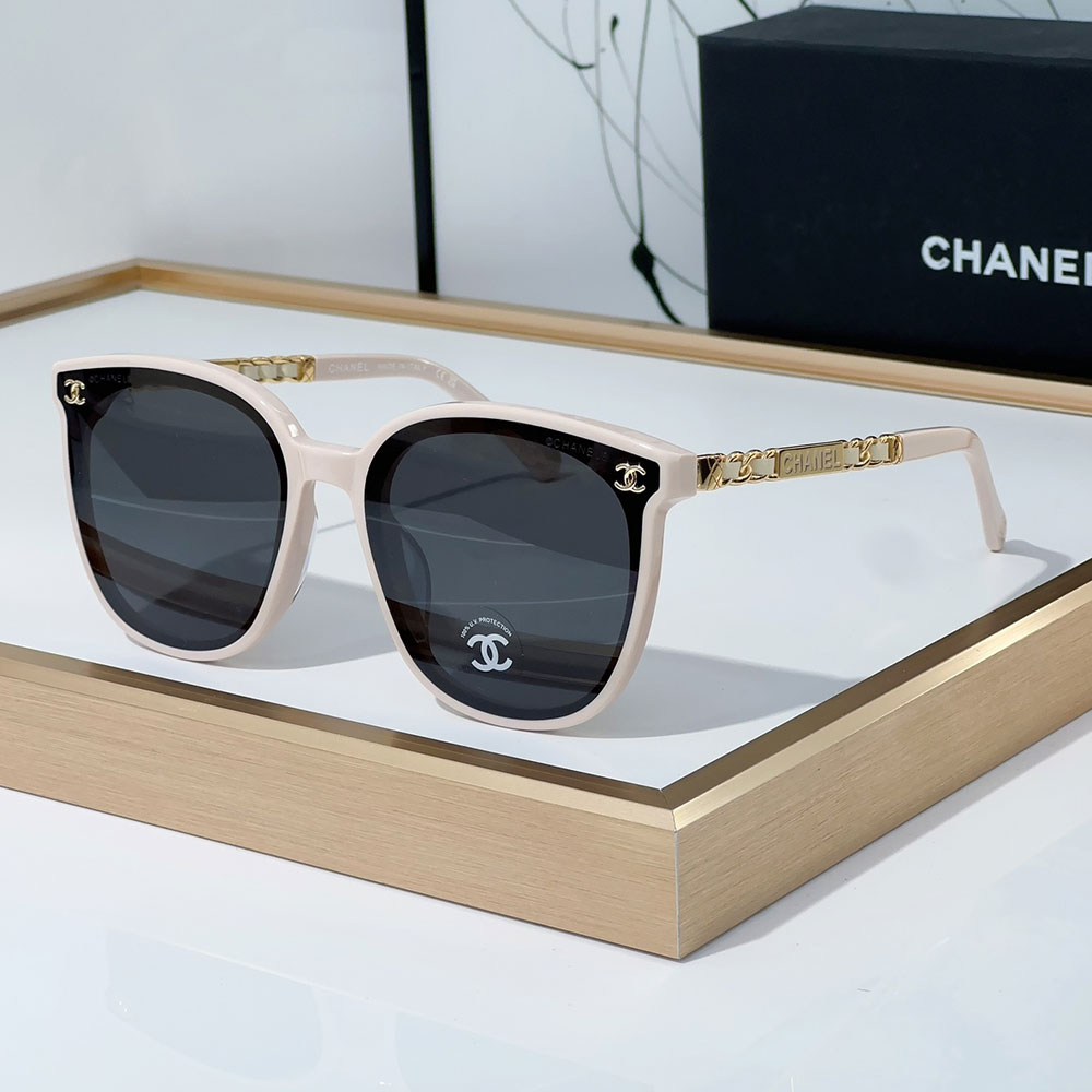 Chanel Mirror Logo Decoration Sunglasses