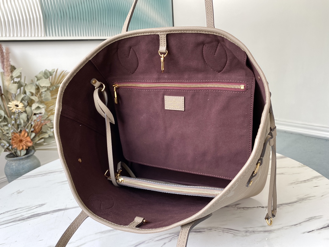 Louis Vuitton Neverfull MM M45686