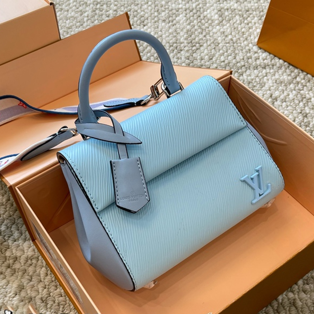 Louis Vuitton LV  Cluny Grained Leather Shoulder Handbag