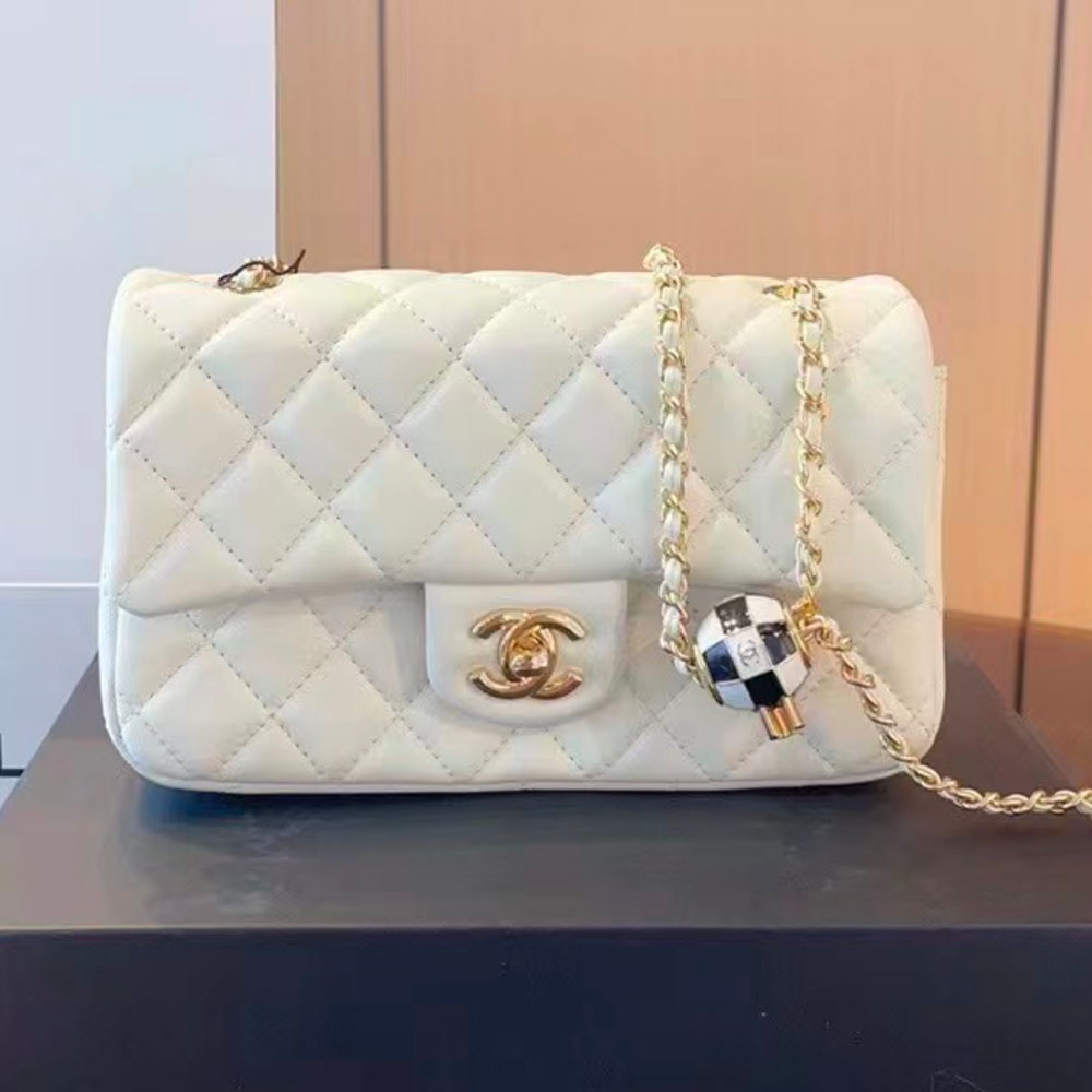 Chanel   Quilted Enamel CC Pearl Crush Mini Flap Black