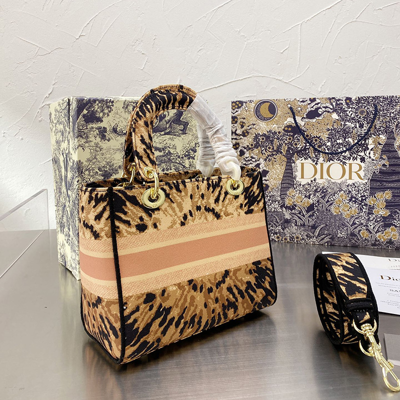 Dior The LADY D-LITE Bag