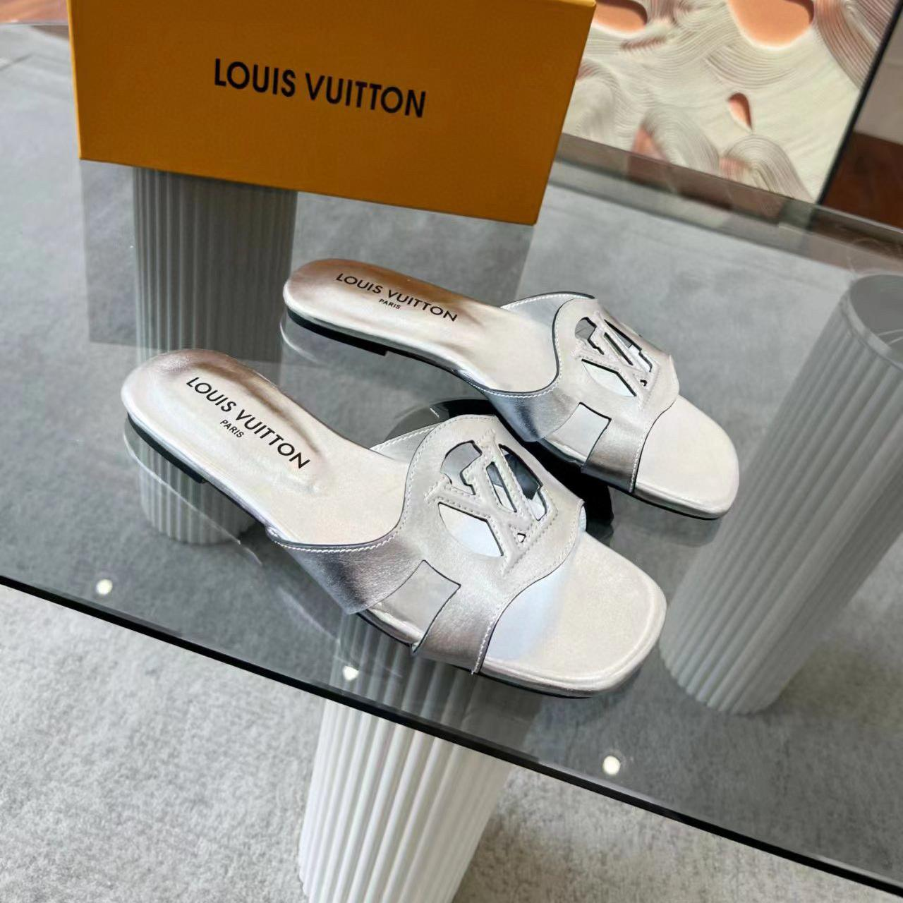 Louis Vuitton LV Lsola Leather Flat Aandals Slide Sandal