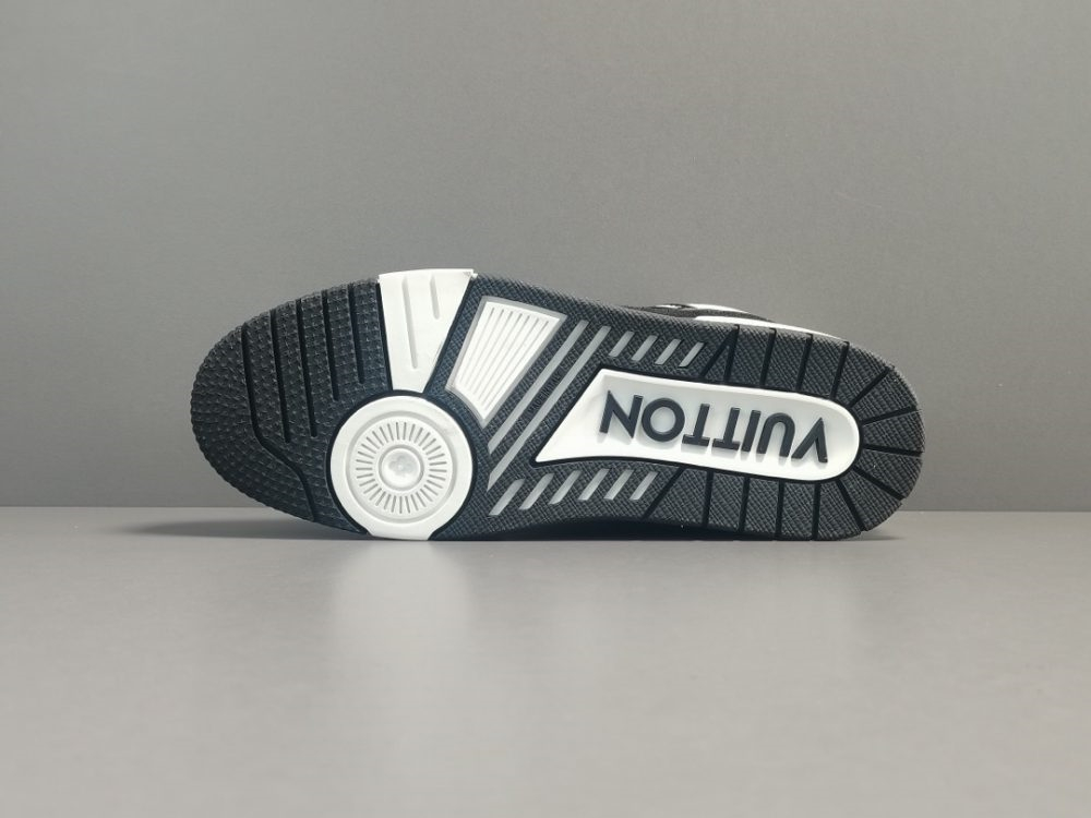 Louis Vuitton Trainer White Black Panda