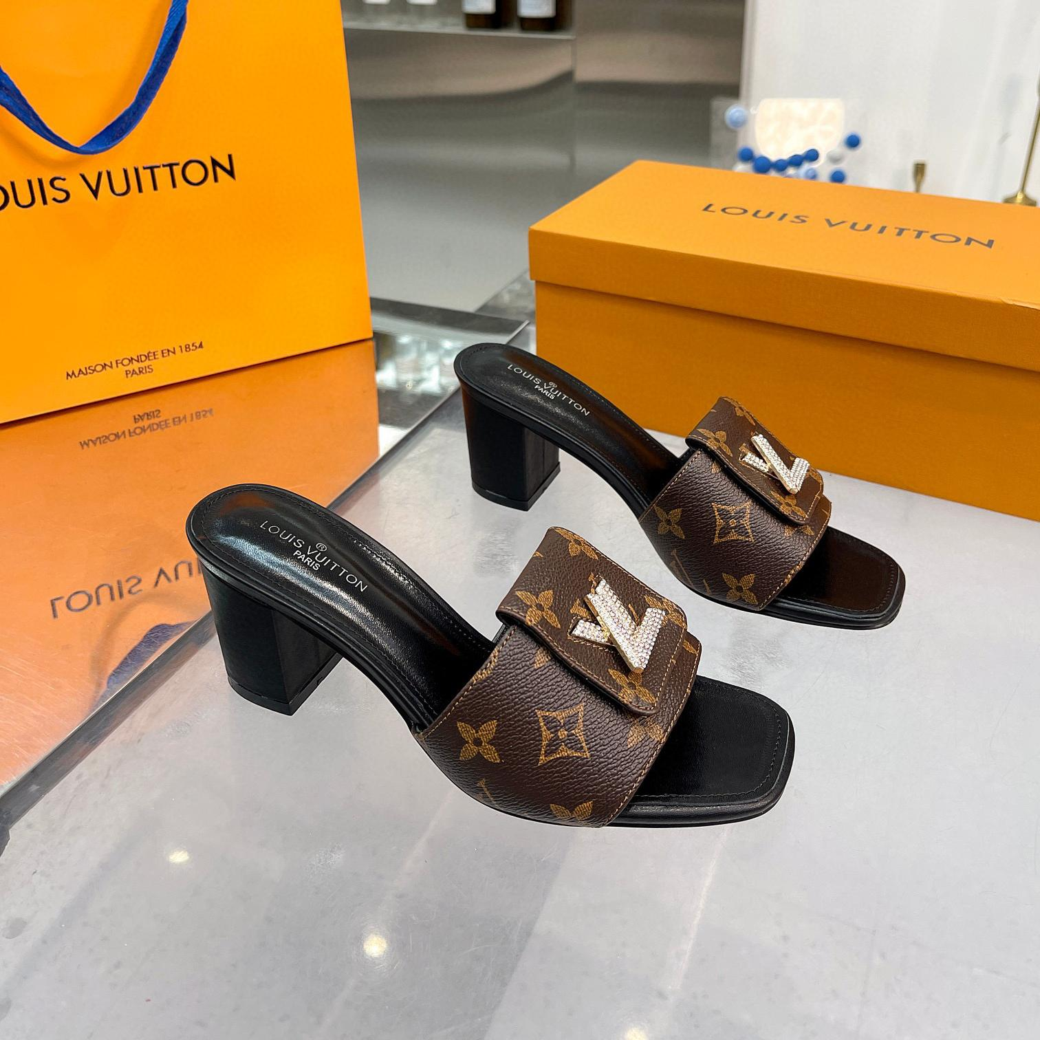 Louis Vuitton LV Flat Cut With Chunky Flip-flops Slide Sandal