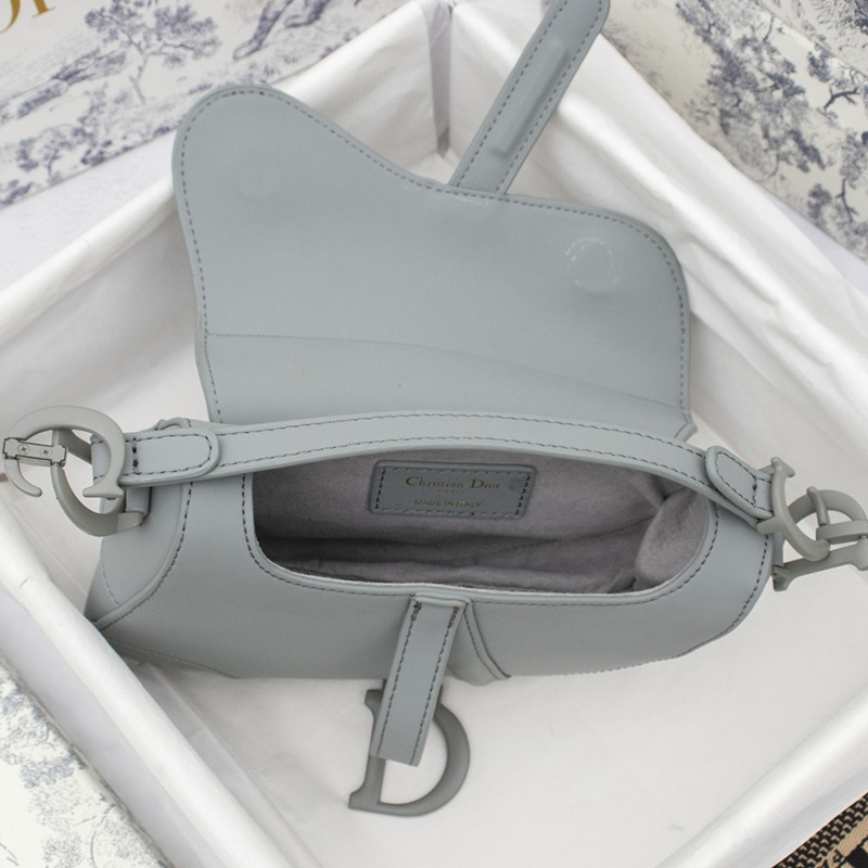 Dior SADDLE Bag Gray Ultramatte Calfskin M0446ILLO_M41G