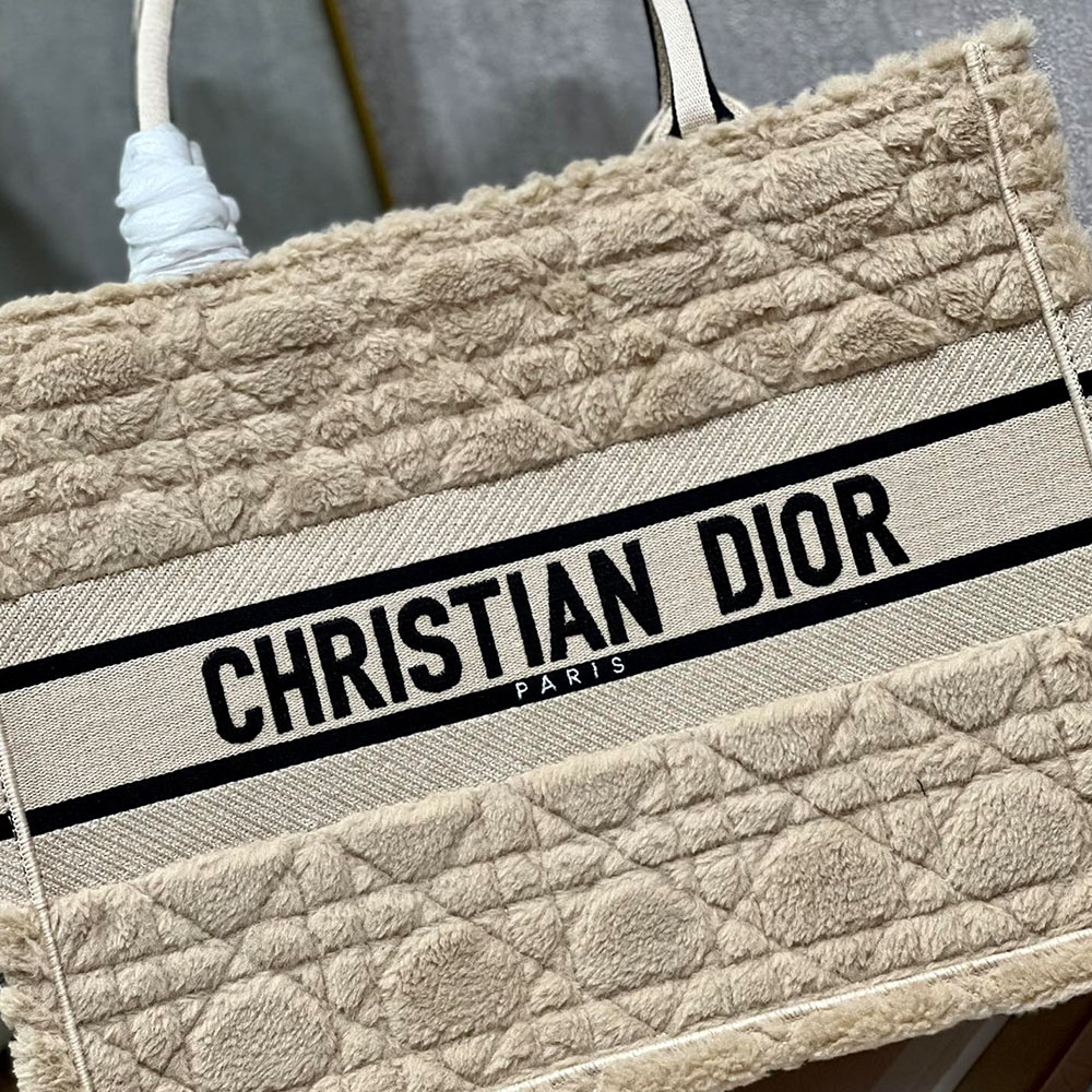 Dior Book Tote Beige Cannage Shearling M1295ZMBU_M918