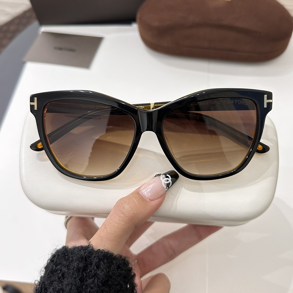 Tom Ford Fashion Sunglasses