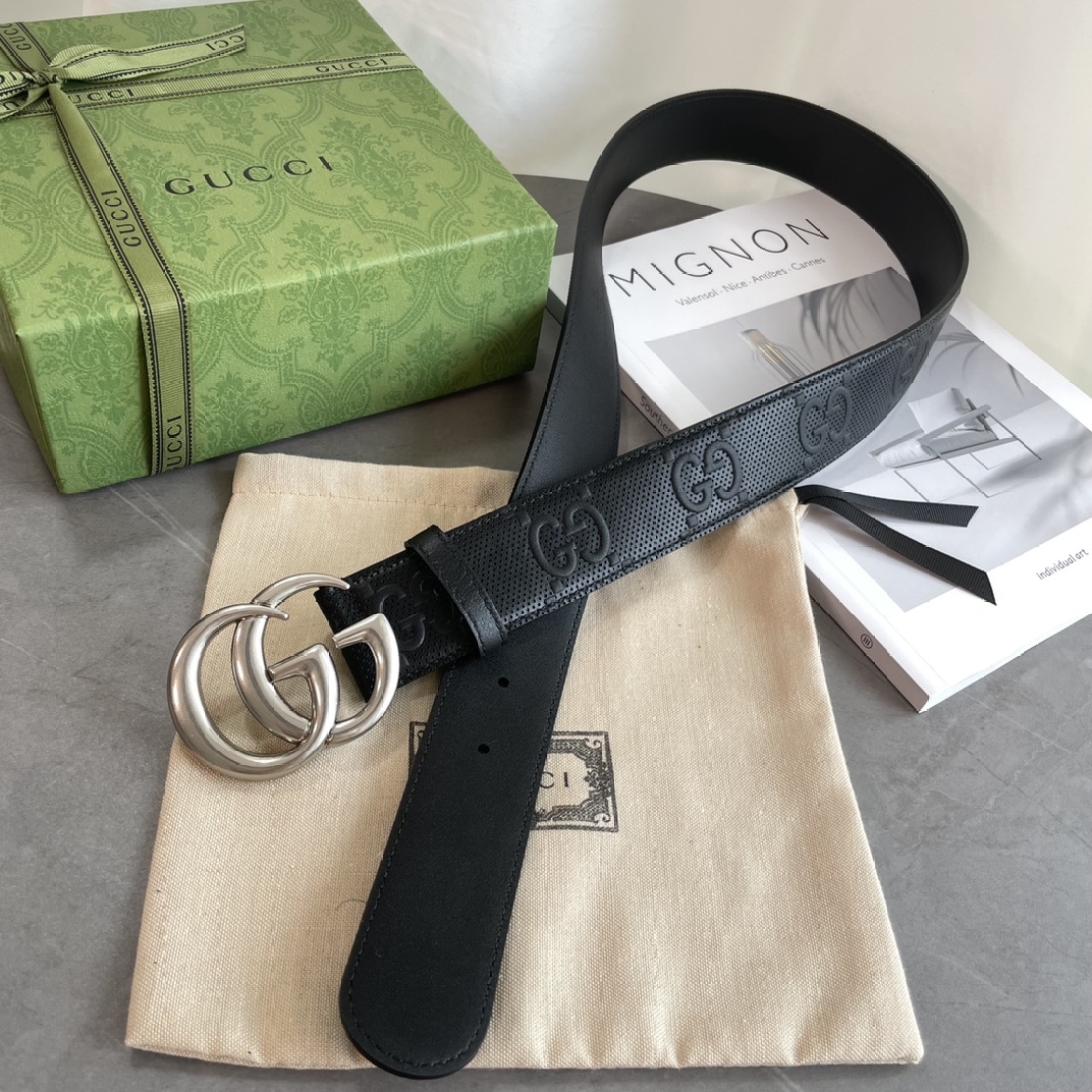 Gucci New Relief Punching Embossed  40MM