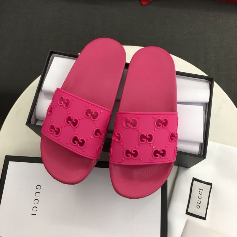 Gucci Womns GG Slide Rubber Sandals 573922