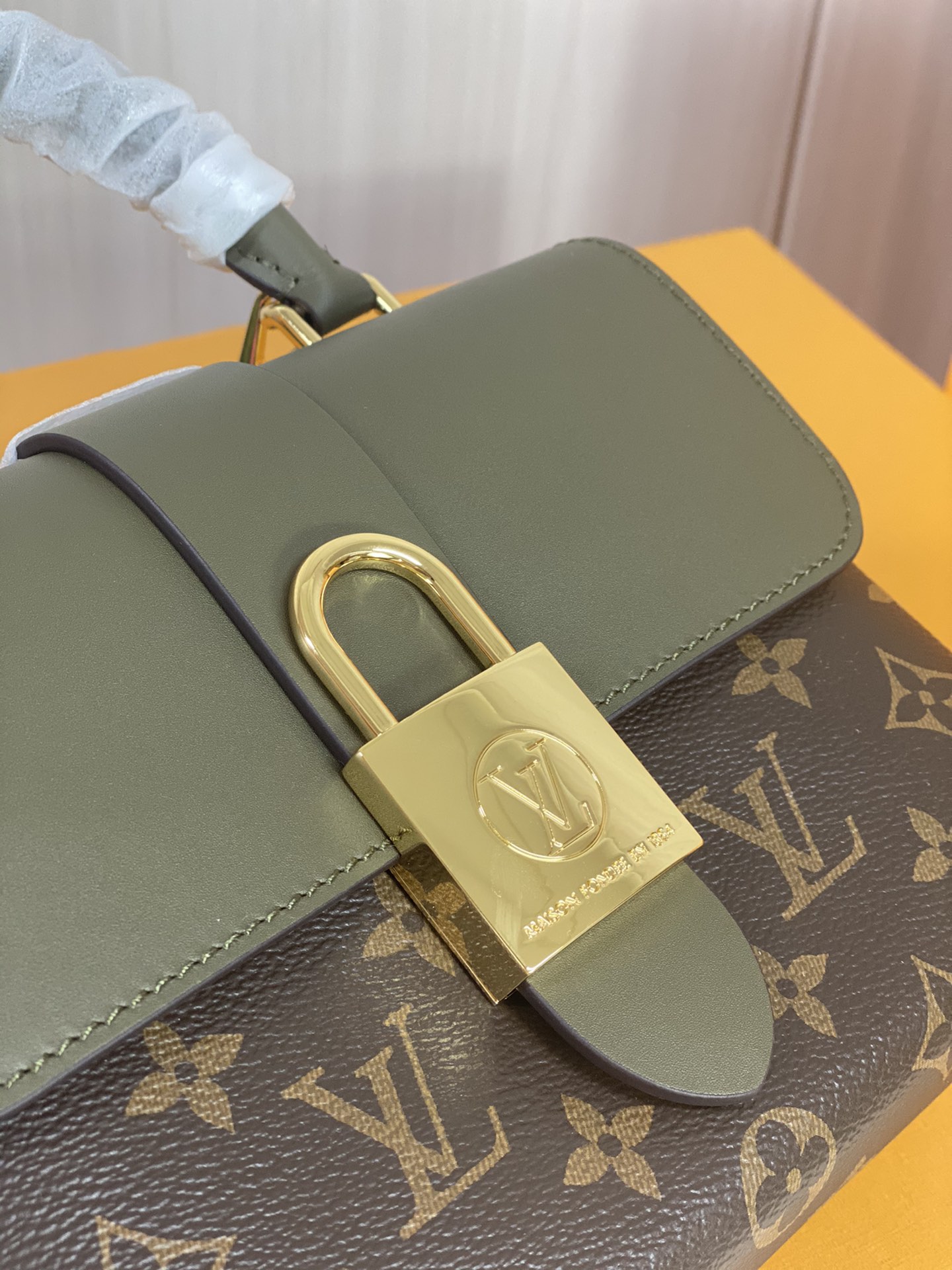 Louis Vuitton Locky BB M44797