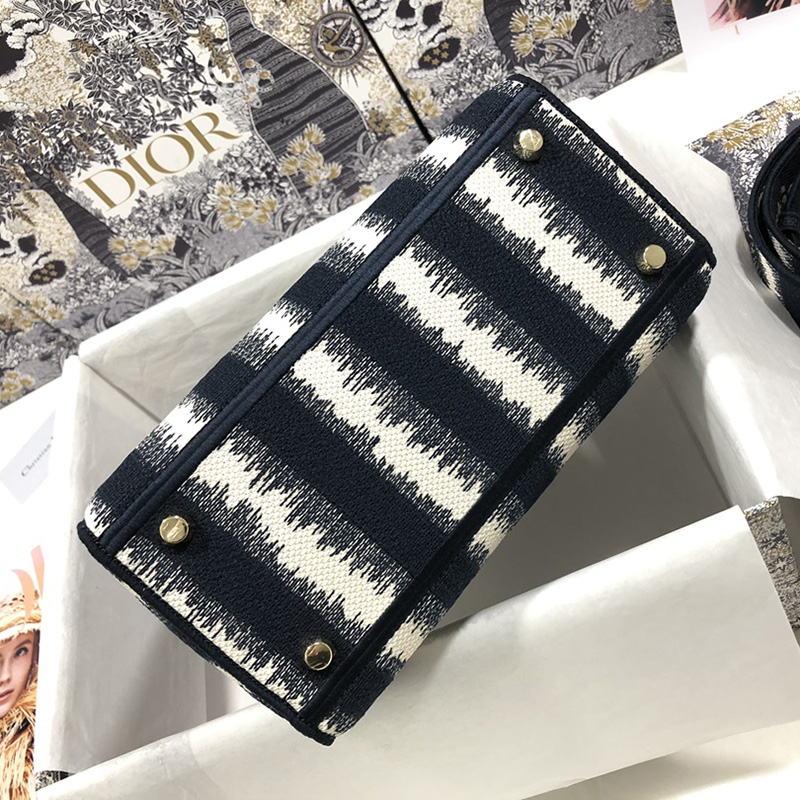 Dior The LADY D-LITE Bag Blue D-Stripes Embroidery M0565ORFQ_M928