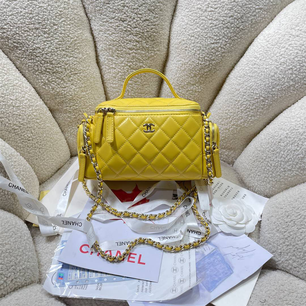 Chanel Cosmetic bag Shiny wrinkled leather