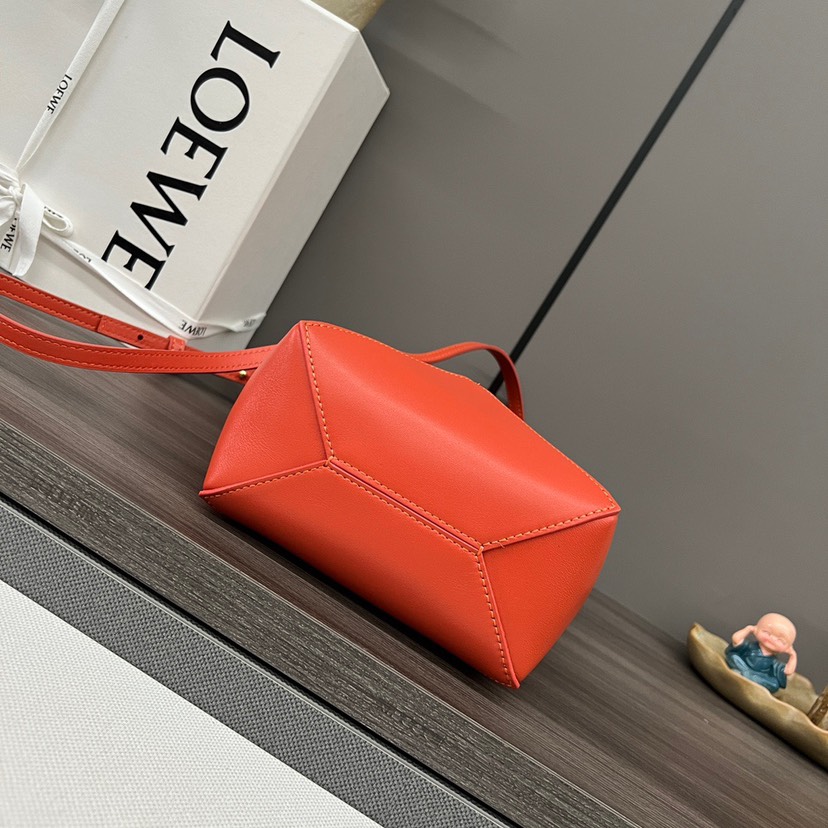 Loewe Mini Puzzle Fold Tote in shiny calfskin Red