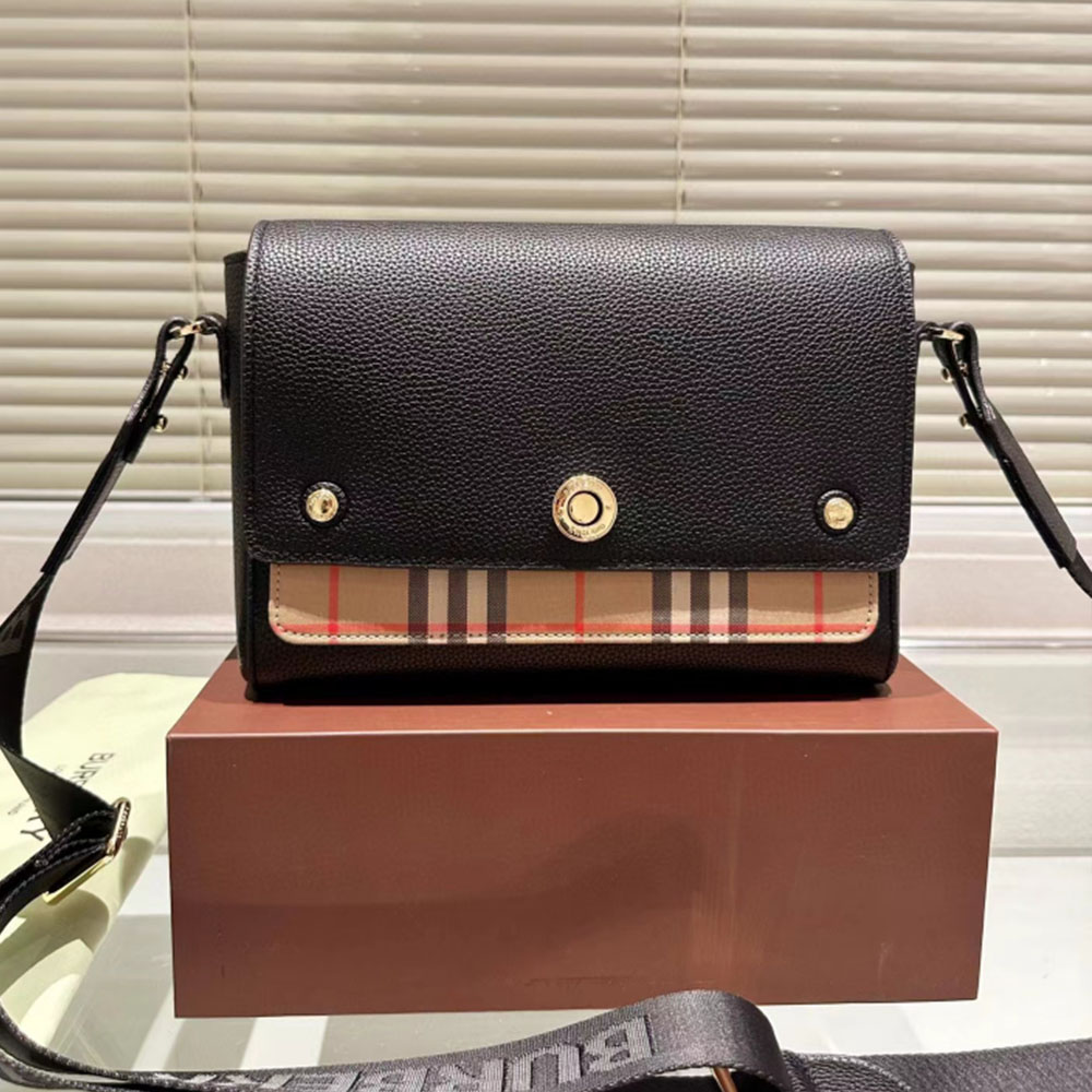 Burberry Note Vintage Bag Small