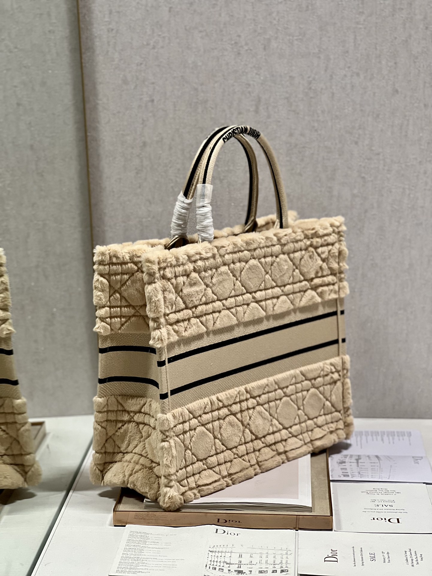 Dior Book Tote Large Beige Cannage Shearling M1286ZMBU_M918