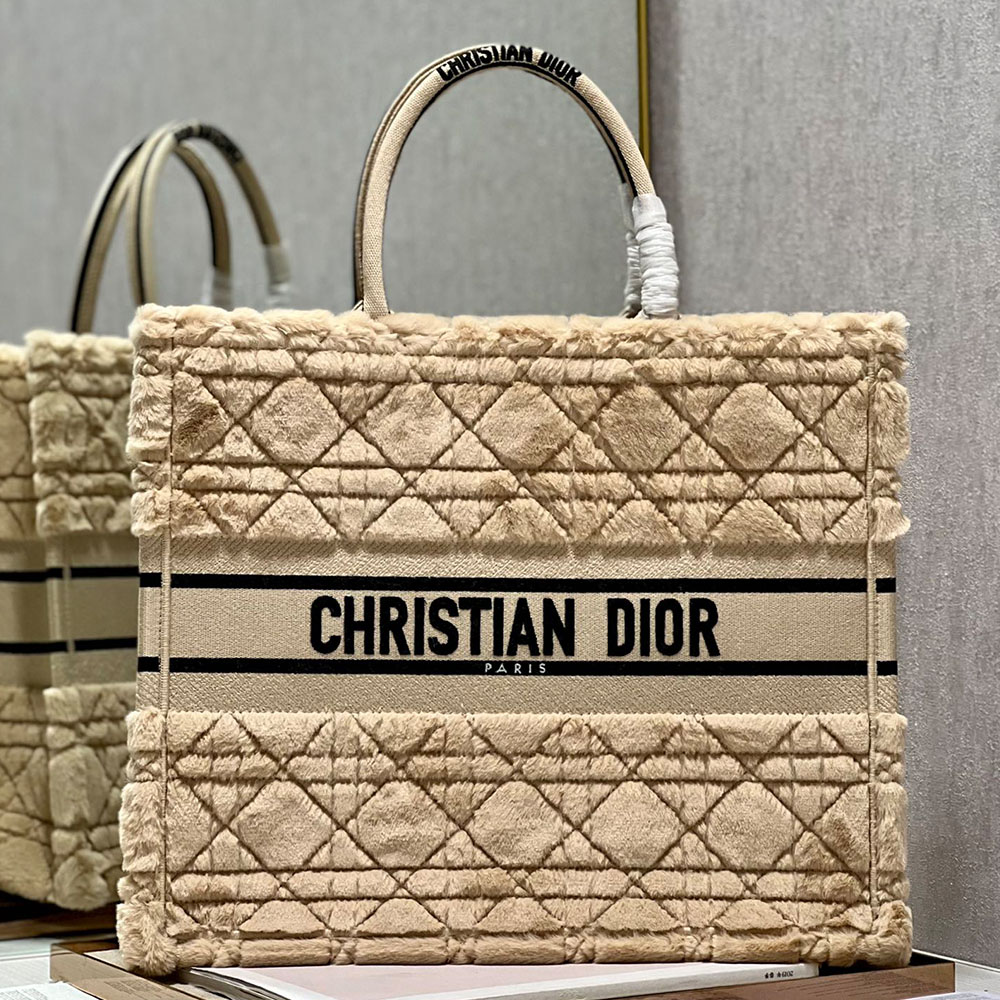 Dior Book Tote Beige Cannage Shearling M1295ZMBU_M918