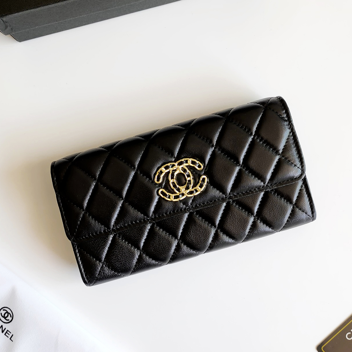 Chanel Hollow logo buckle wallet