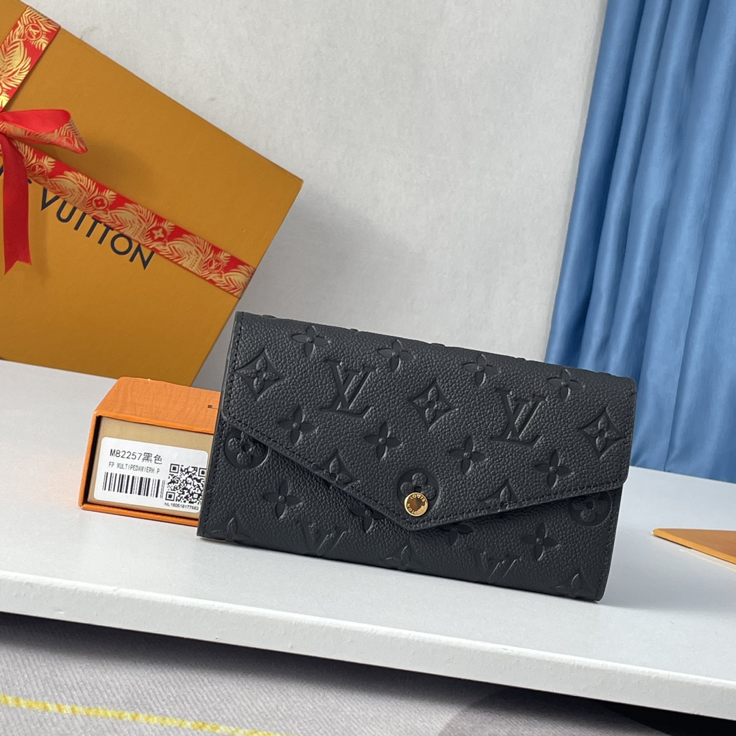 Louis Vuitton LV Sarah Wallet