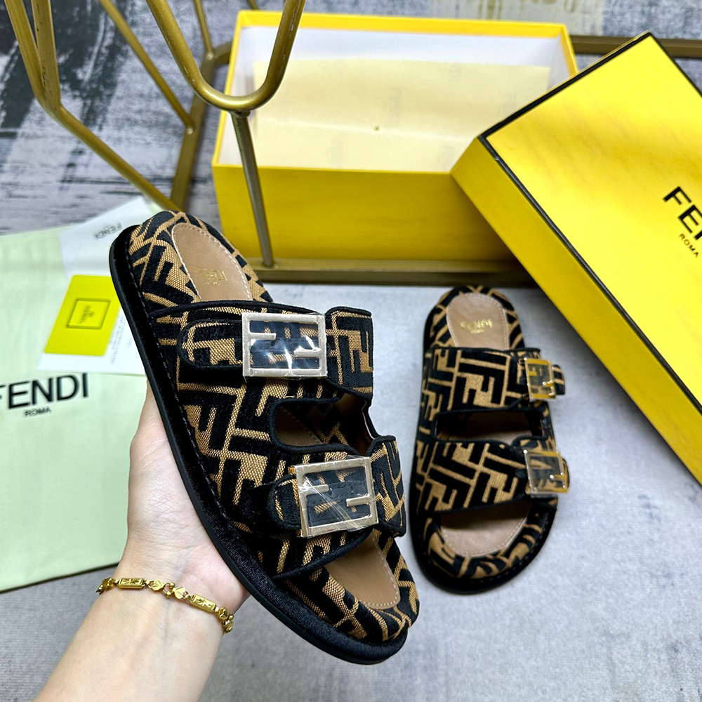 Fendi Feel cotton fibre slides