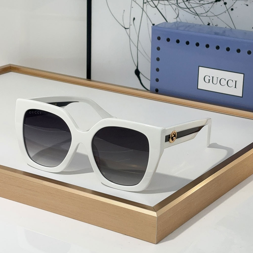 Gucci  Casual everything sunglasses