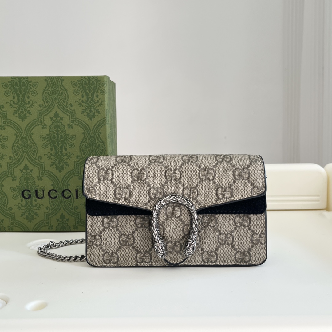 GUCCI Mini Dionysus Shoulder Bag
