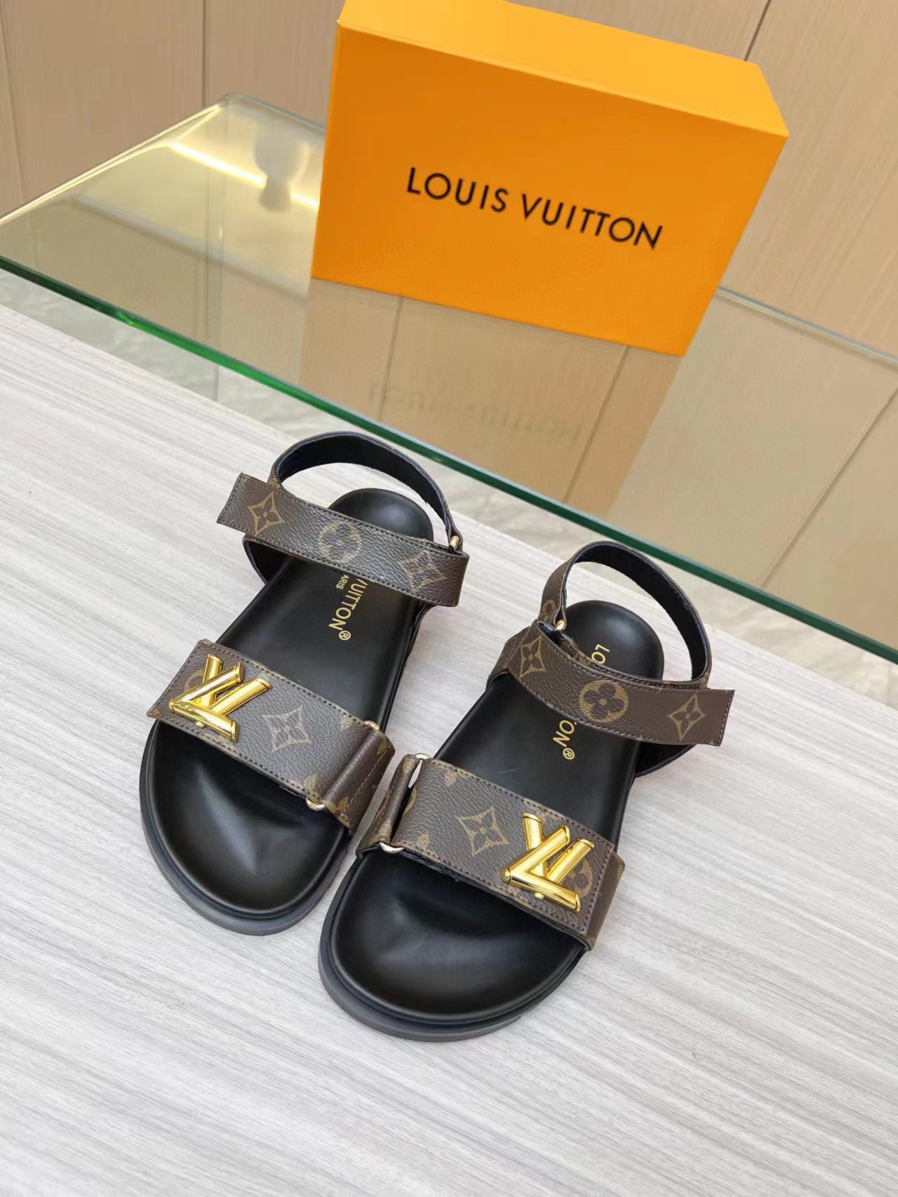 Louis Vuitton LV Sunset Beach Sandals Slide
