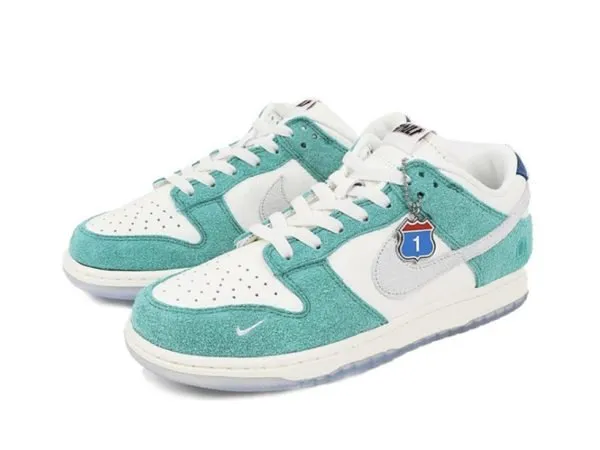 Kasina x Dunk Low “Road Sign”