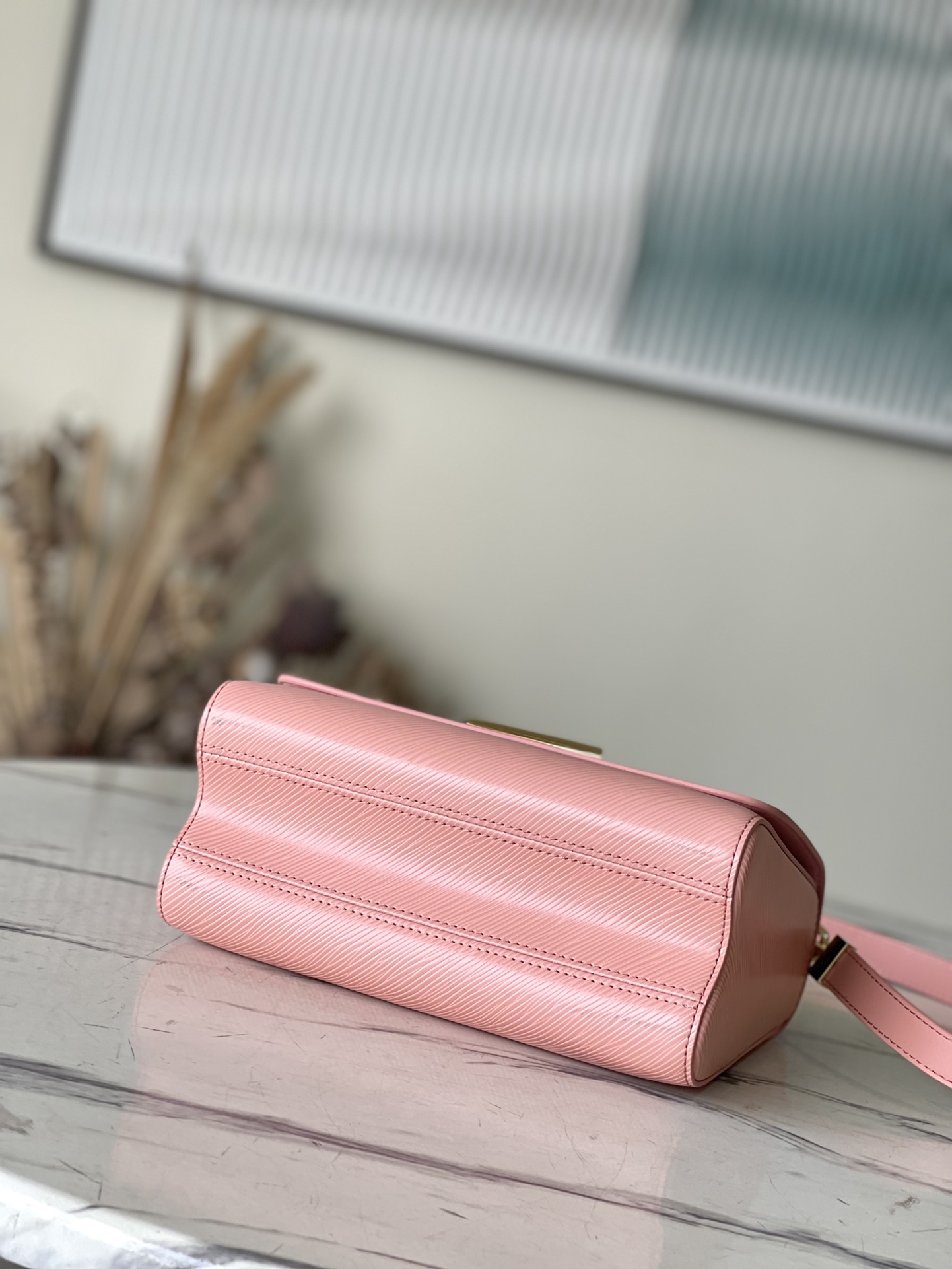 Louis Vuitton Twist MM M21605