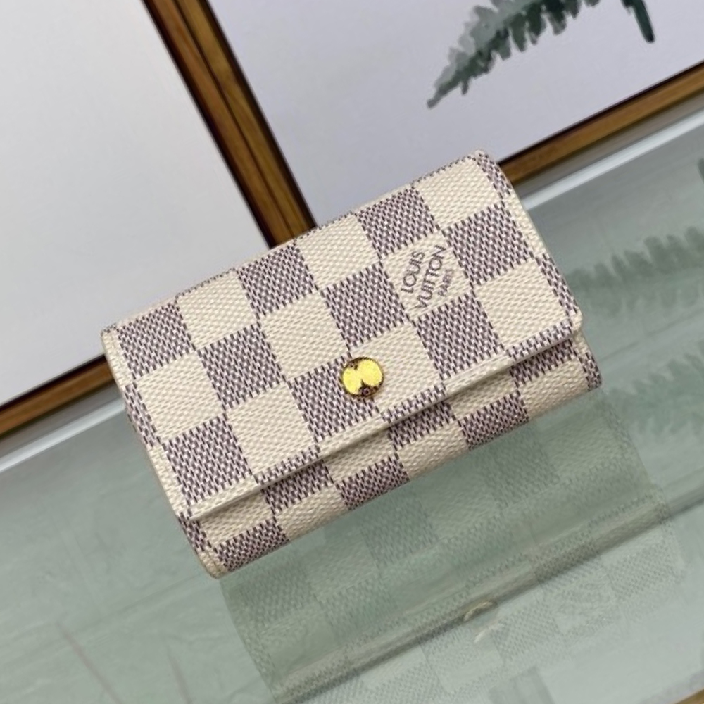 Louis Vuitton LV LV6 Key Case M62630