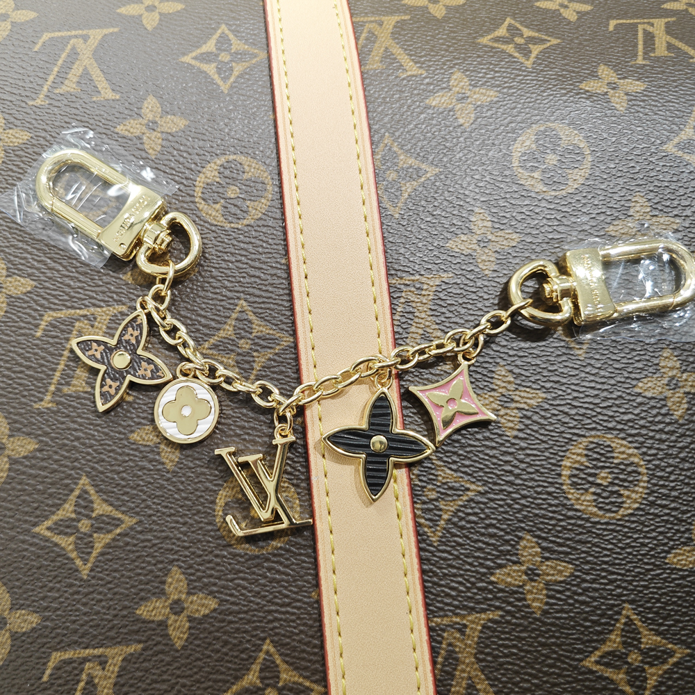Louis Vuitton LV Keychains