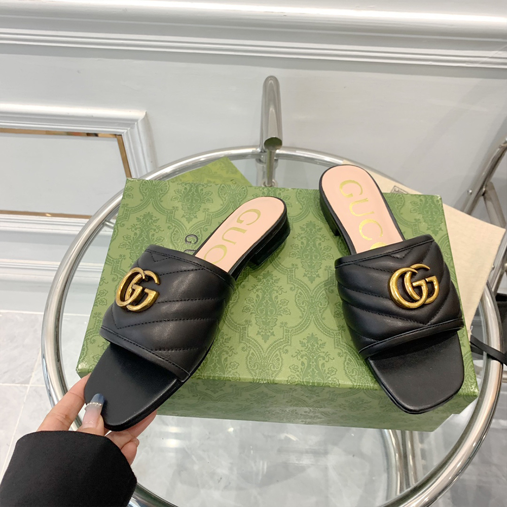 Gucci Double G leather sandals