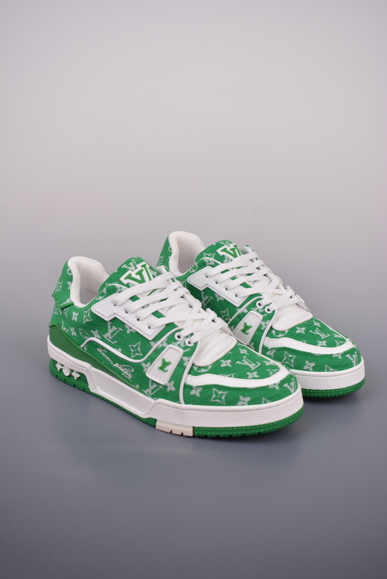 Louis Vuitton Sneakers pattern green