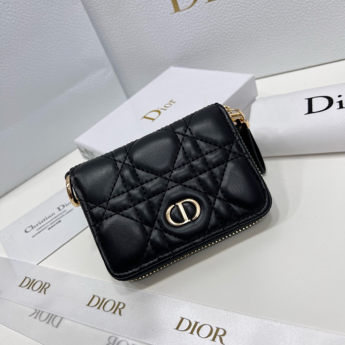 Dior 30 Montaigne Coin Wallet