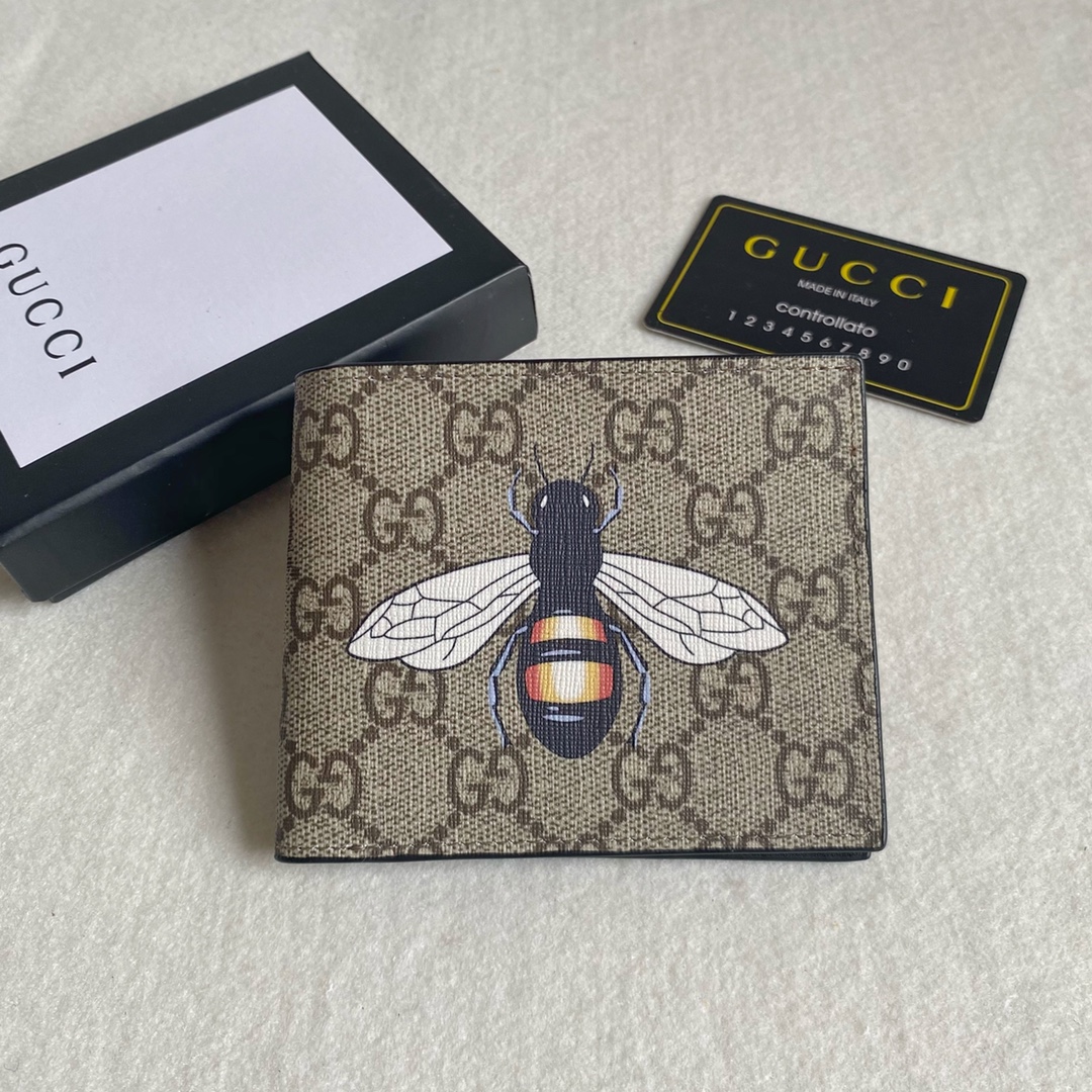 Gucci Unisex GG Supreme Printed Short Wallet