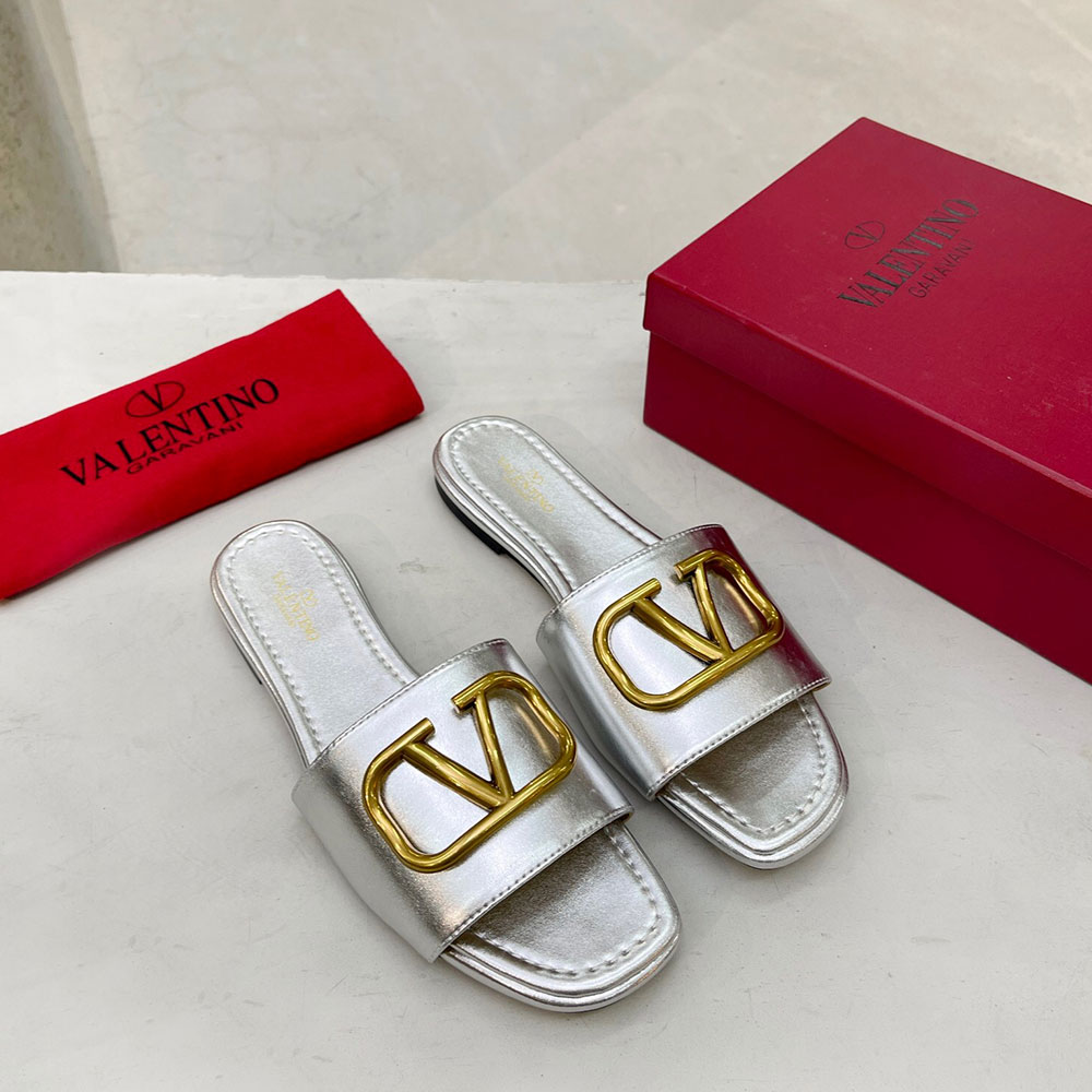 Valentino Leather Casual Fashion Flip-Flops Slide Sandal