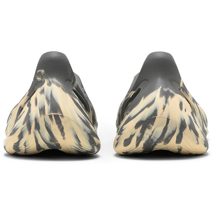 Yeezys Foam Runner MXT Moon Grey GV7904