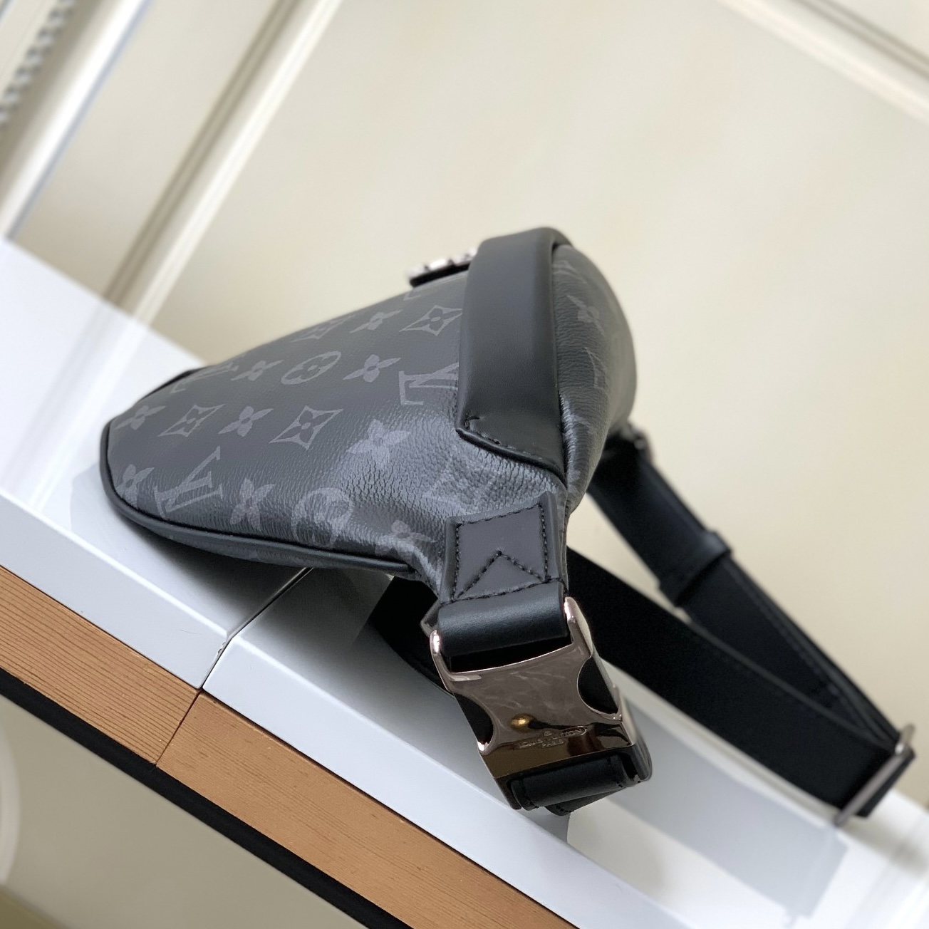 LV Discovery Bumbag PM