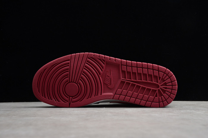 Air Jordan 1 MID bred toe 554724-066