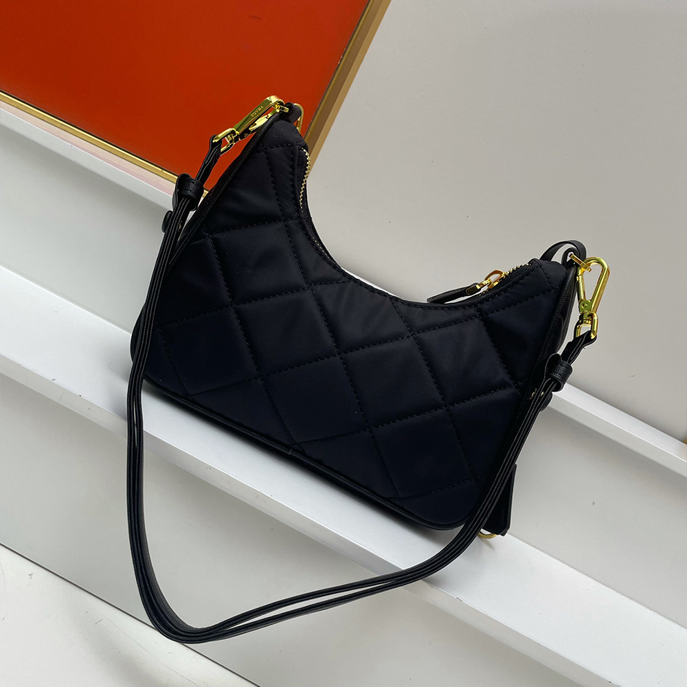  Prada Re-Edition 1995 Chaîne Re-Nylon bag