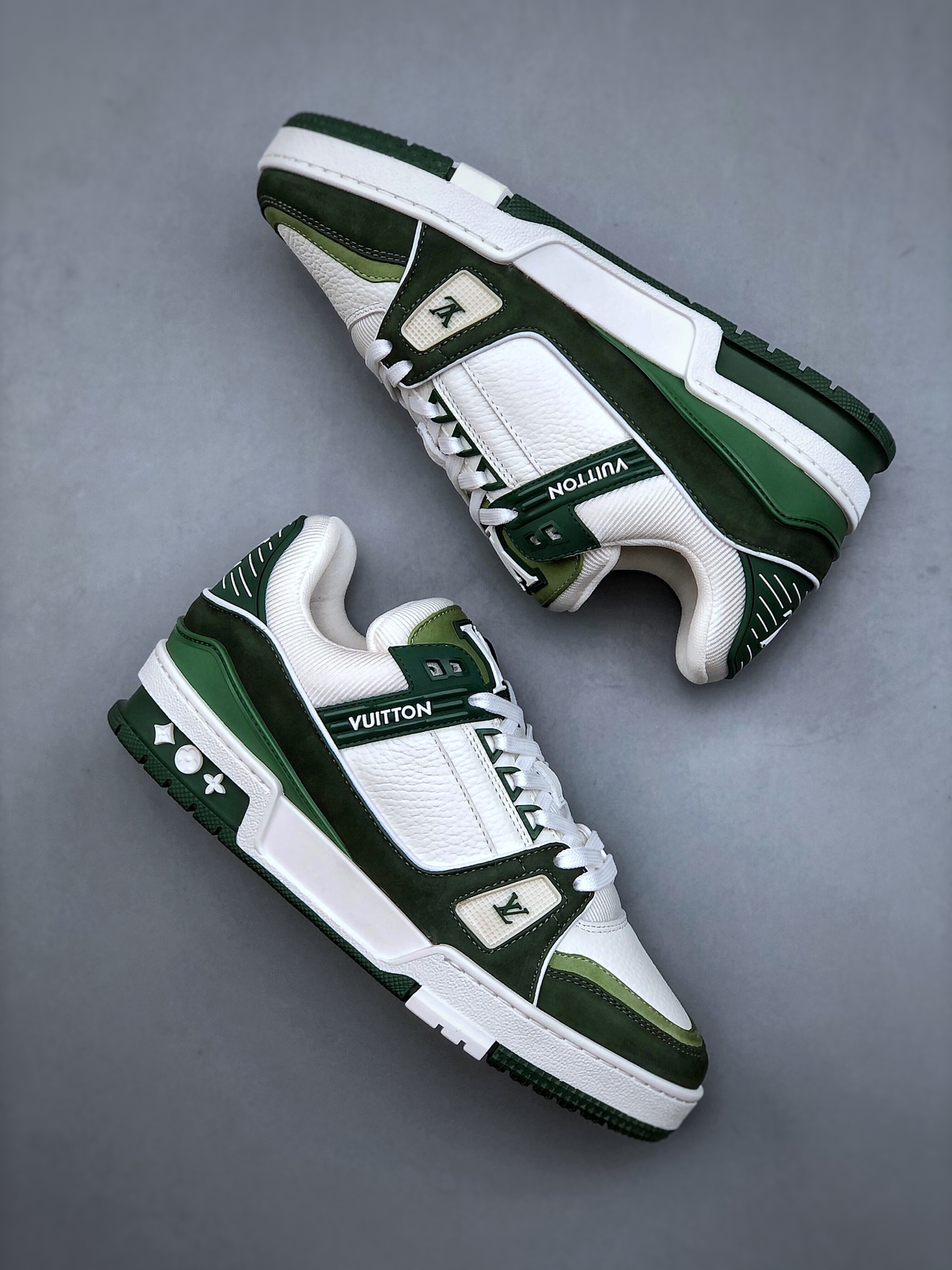 Louis Vuitton Sneakers blue green