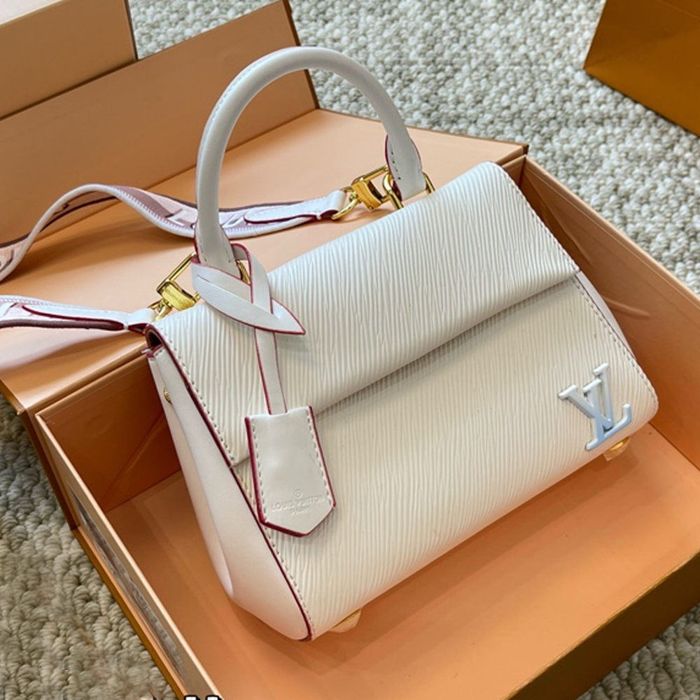 Louis Vuitton LV  Cluny Grained Leather Shoulder Handbag