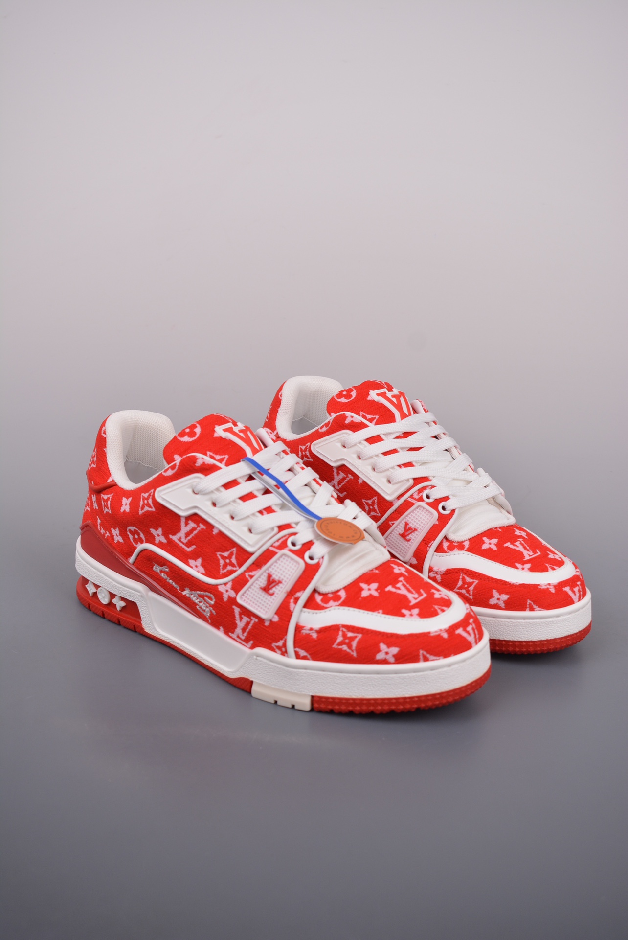 Louis Vuitton Sneakers pattern red