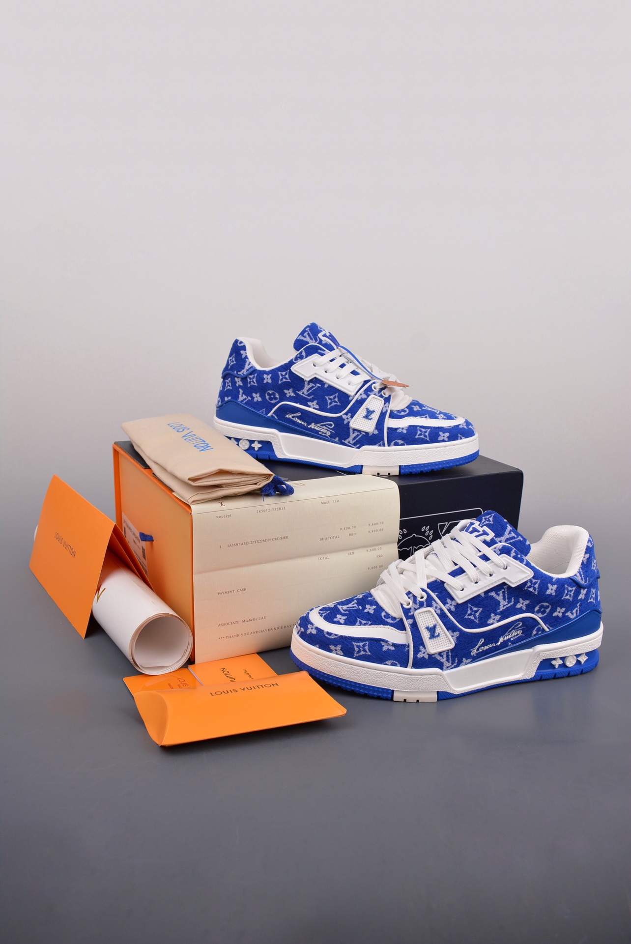 Louis Vuitton Sneakers pattern blue