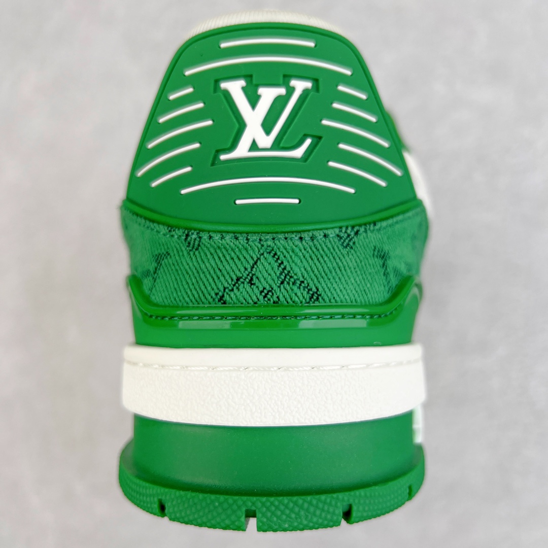 Louis Vuitton Sneakers green