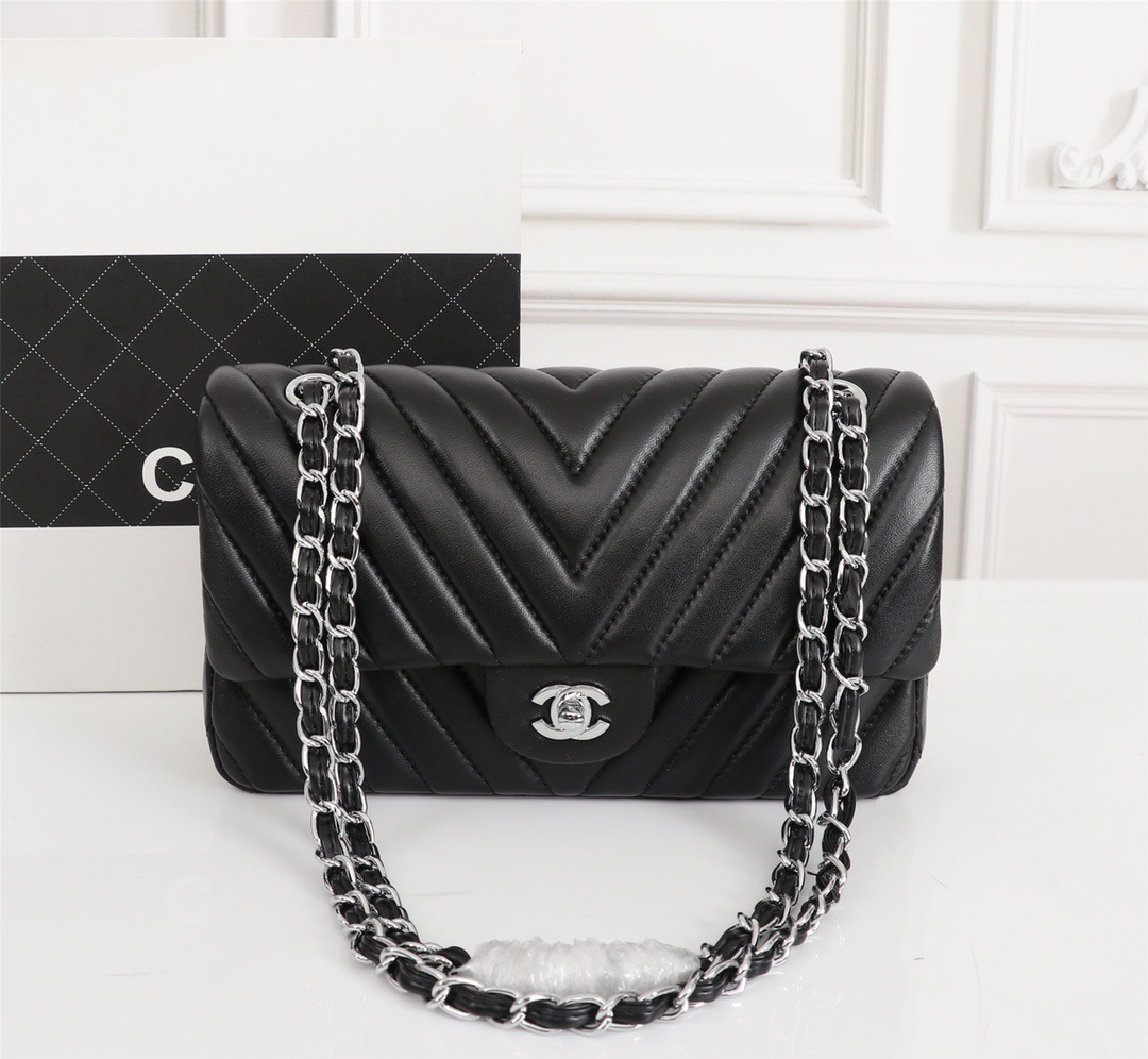 Chanel Clacssic Flap CF Chain Shoulder Strap Bag