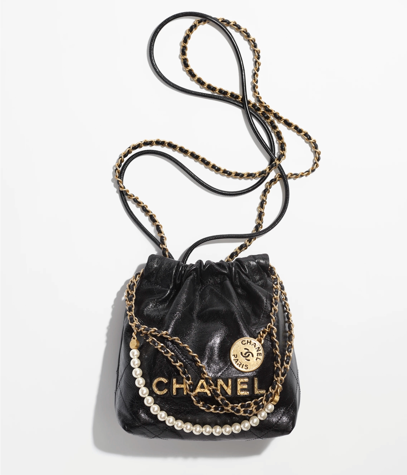 CHANEL 22 MINI HANDBAG Shiny Crumpled Calfskin & Gold-Tone Metal Black